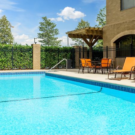 Holiday Inn Charlotte University By Ihg Exterior foto