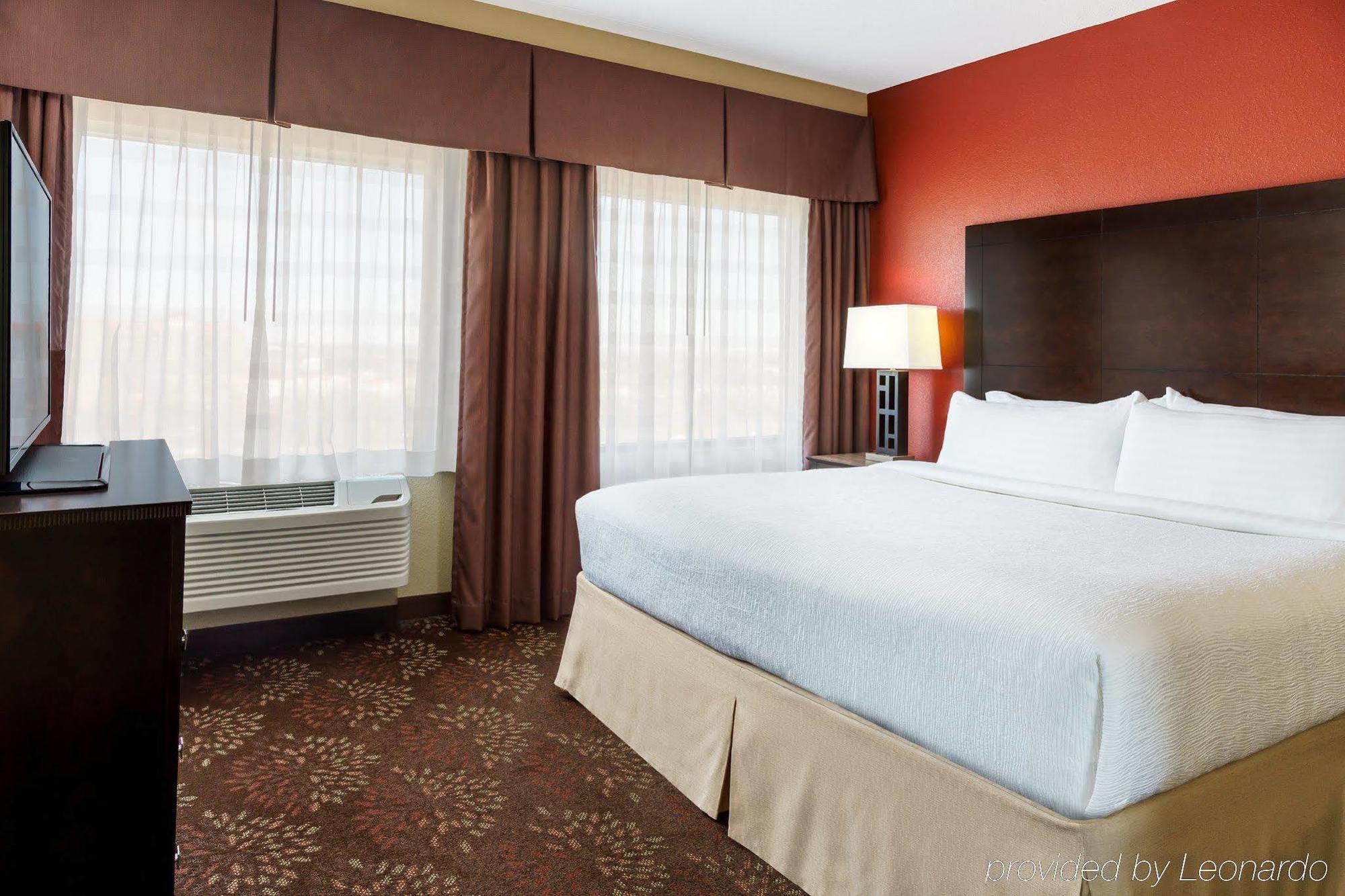 Holiday Inn Charlotte University By Ihg Exterior foto